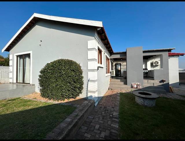 3 BEDROOM HOUSE FOR SALE IN THE REEDS